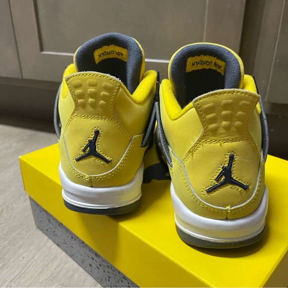 Jordan 4 Retro (GS) - Picture 3 of 4